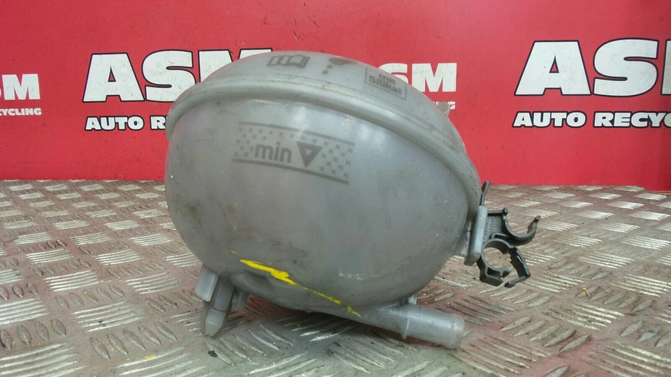 2013 AUDI A3 5 DOOR HATCHBACK EXPANSION BOTTLE - Image 3 of 3