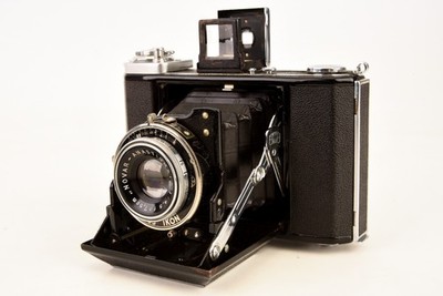 Zeiss Ikon Ikonta 521/16 6x6 120 Roll Film Camera with Novar Anastigmat V21