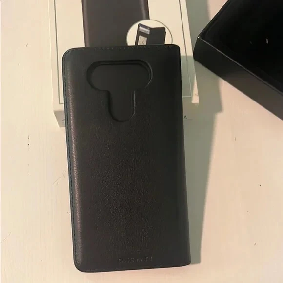 LG V20 Case – Case-Mate Black Wallet Folio with Card Slots & Magnetic Closure - Image 3 of 4