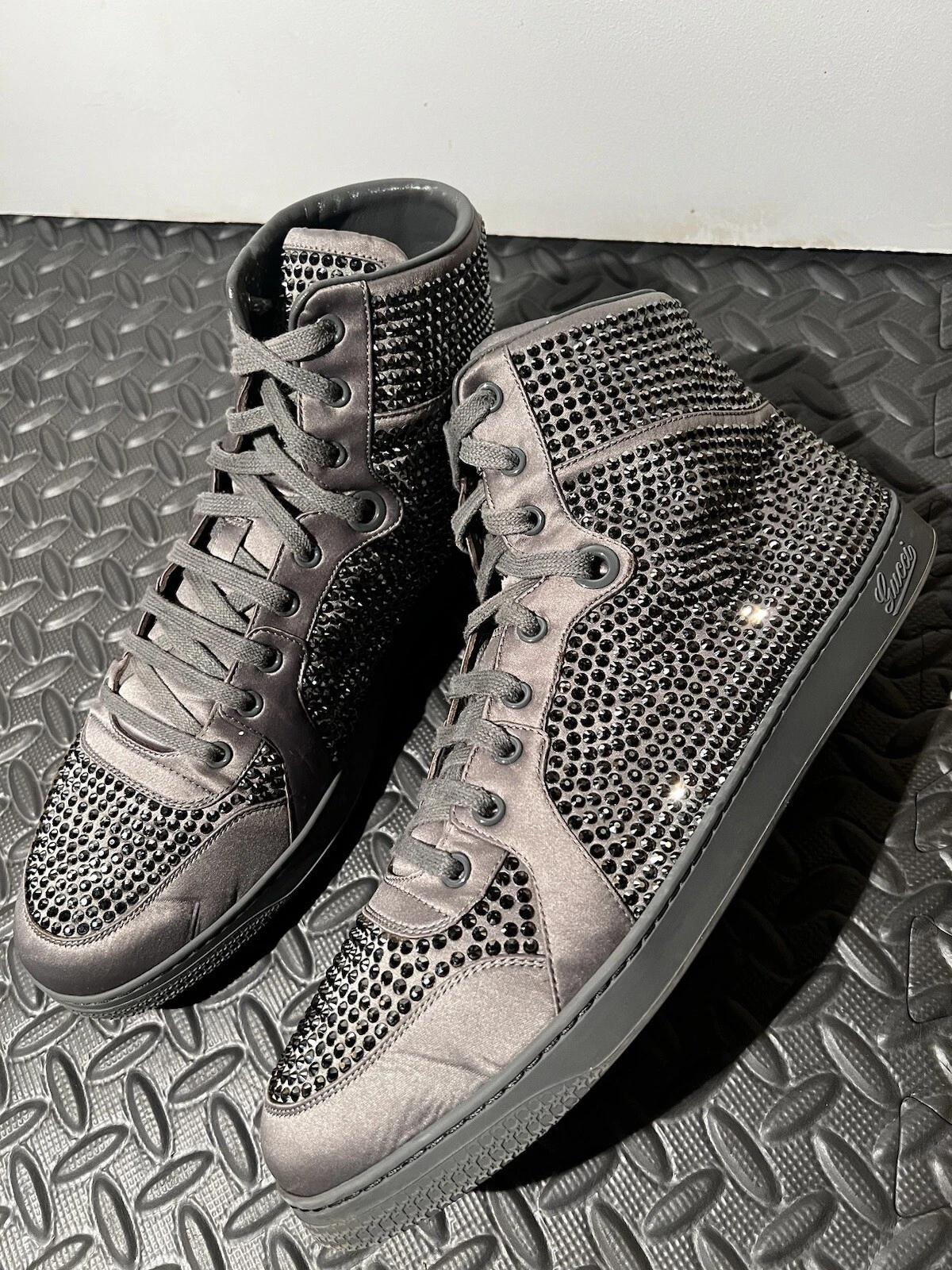 RARES baskets hautes en cuir clouté cristal Gucci Coda taille 11 gris Italie
