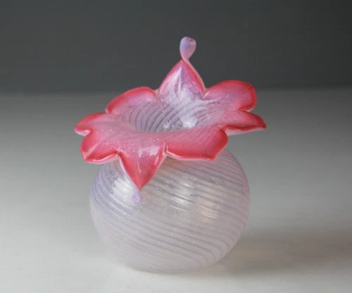 Vintage Cranberry & White Opalescent Swirl Jack in the Pulpit Glass Vase Fenton?