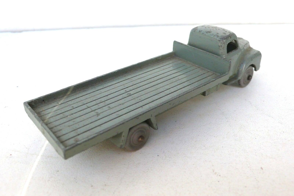 Camion Bedford Dinky Toys GB Réf 066 - Jouet Ancien Collection - Bon état