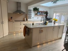 Howdens Burford Cream Shaker Full Kitchen Units with Quartz worktops