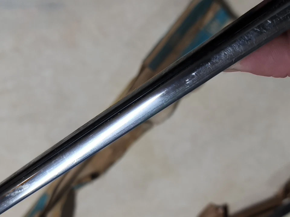 1976 Buick Riviera NOS GM # 9632279 задняя левая нижняя четверть молдинг хромированная отделка - Изображение 3 из 4