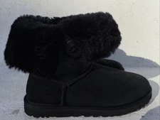 UGG Women’s Boots US 9 Black