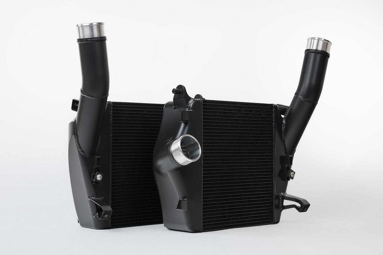 CSF Cooling - Racing & High Performance Division Intercooler - Fits Lamborghini