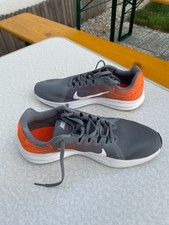 NIKE Runing Laufschuhe grau mit orange abgesetzt, Gr. 43