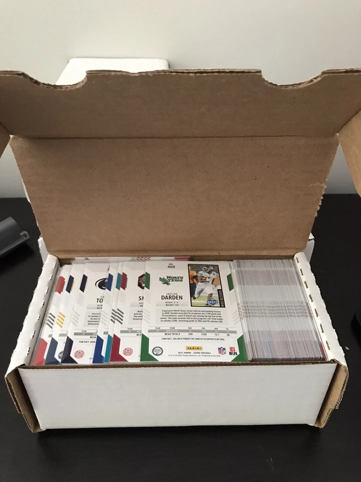 Juego base completo de fútbol americano Score 2021 (#1-400) - ¡Todos los novatos incluidos! Foto 2 de 3