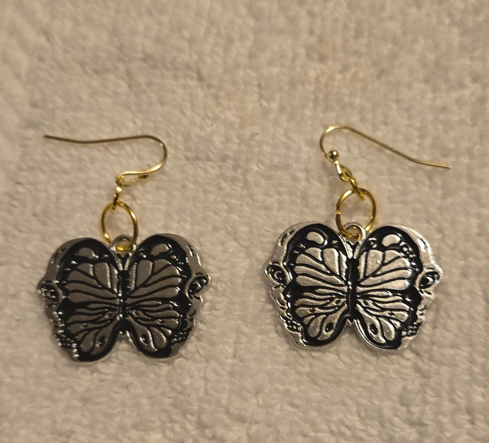 butterfly earrings - Image 1 of 1