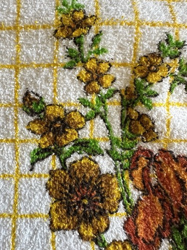 Retro 70’s Tablecloth Terry Cloth Summer Floral Yellow 67x49 rectangle Kitsch - Picture 8 of 24
