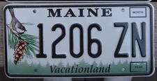 MAINE 2018 Vacationland chickadee License plate in MINT condition