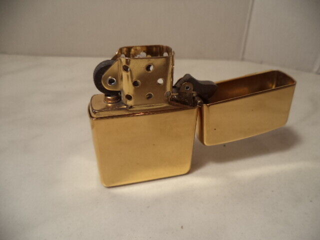 ZIPPO LIGHTER GOLD SILVER BRASS VINTAGE 381 TITAN ONE Z ZIPPO LIGHTER GOLD SILVER BRASS VINTAGE 381 TITAN ONE Z