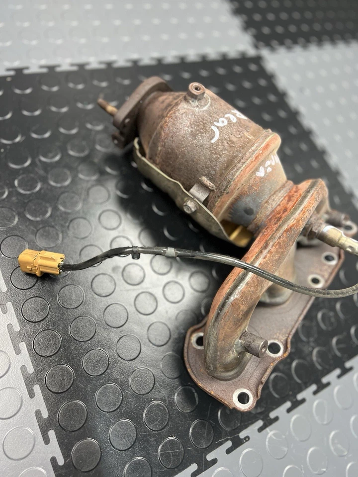 KIA CADENZA 2014 2015 2016 3,3 L cabezal de escape trasero tracción delantera Foto 2 de 4