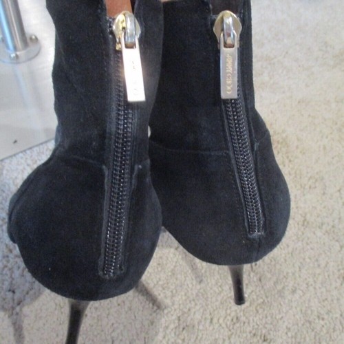 Jimmy CHOO schwarz Wildleder Reißverschluss Rücken Logo Zug Absätze Stiefel Stiefel Euro 38 - Bild 4 von 4