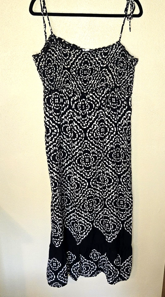Motherhood Maternity Maxi Dress Black White Print Tie Straps Size Large - Image 3 of 4