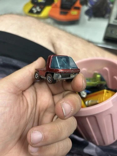 Vintage 1969/1970 Hot Wheels Redline THE HEAVYWEIGHTS TRUCK CAB Hong Kong Red 👀