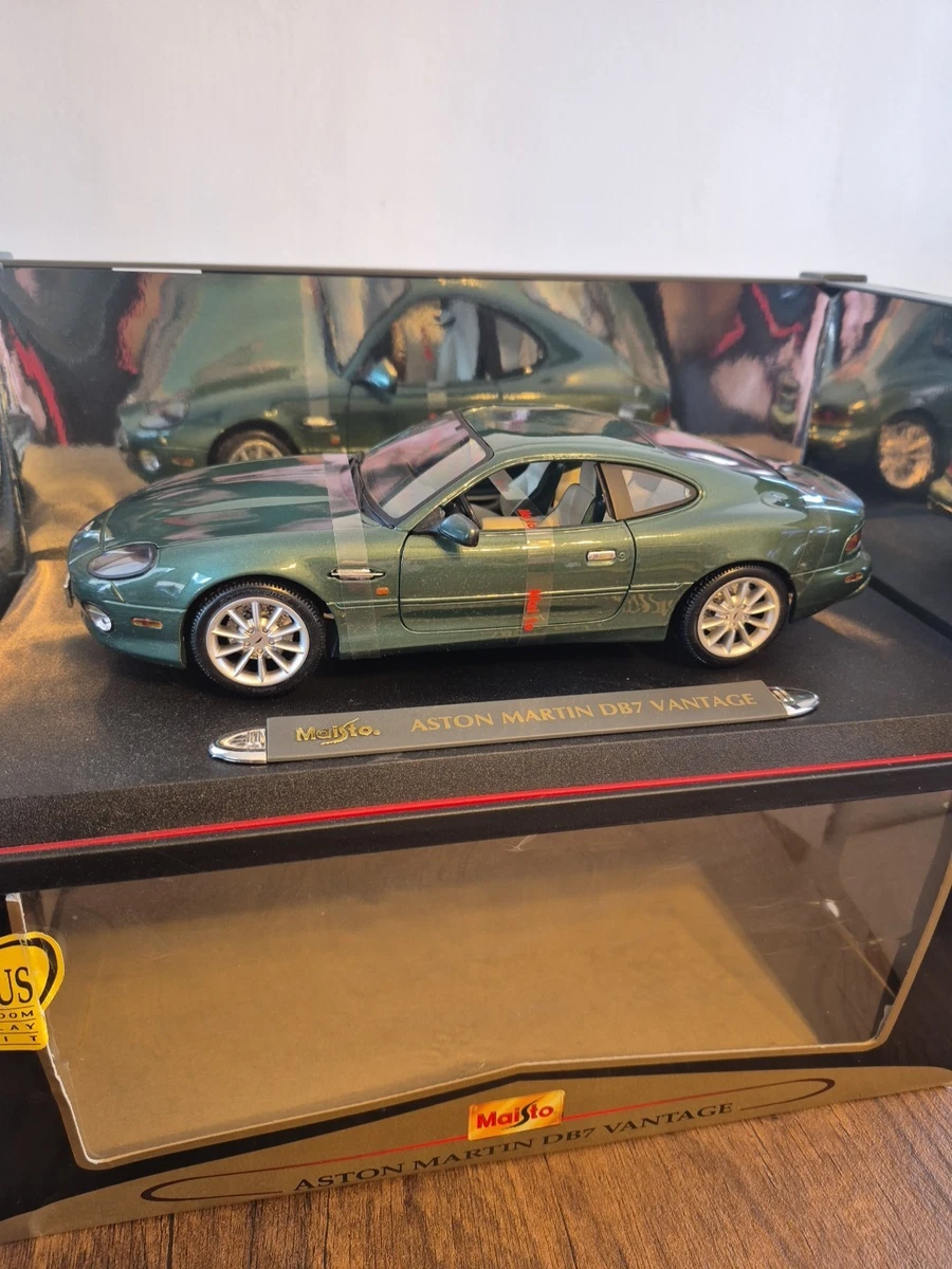Miniature Aston Martin DB7 Vantage V12 1/18 Maisto - Verte, Ouvrants