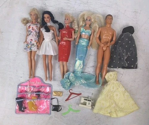 Vintage Lot Of 5 Barbies And Ken 60s/70s/80s/90s With Clothes & Accessories