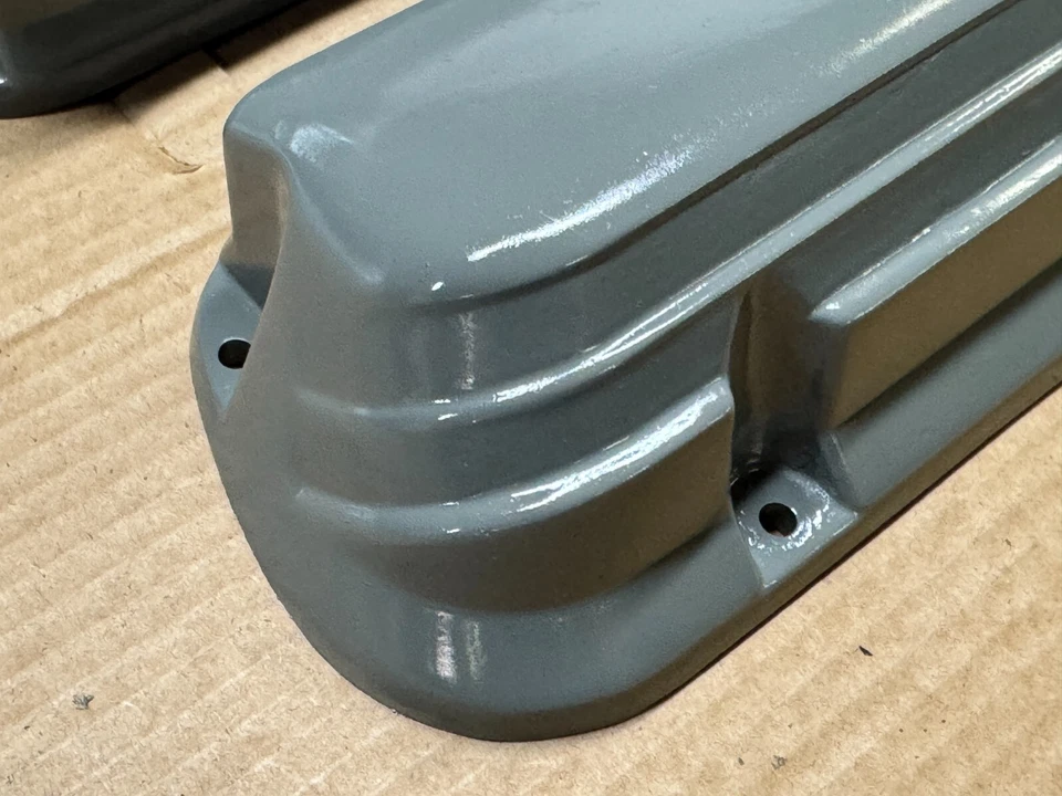 Cubiertas de válvula de aluminio de fábrica para Ford Mustang 87-93 con tapa de aceite y deflector Cobra OEM Foto 3 de 4