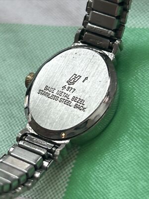 HELBROS Two Tone Gold And Silver Quartz Analog Women display picture 3