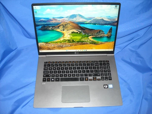 LG GRAM 17Z990-R.AAS8U1 i7 8565u @ 1.8GHz 16GB RAM 512GB Win 11 Pro