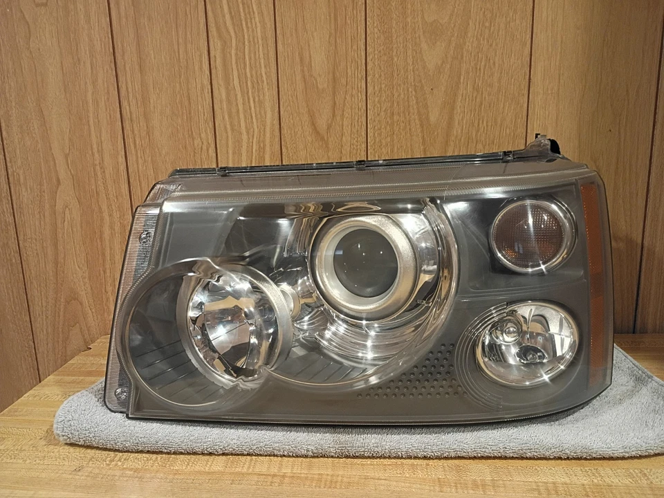 2006-2009 Land Rover Range Rover Headlight HID Xenon w/AFS left genuine Oem read - Image 2 of 4