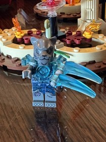 LEGO LEGENDS OF CHIMA: Flying Phoenix Fire Temple (70146) - 99% Complete (DESC)