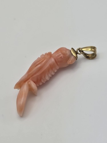 VTG 14K YELLOW GOLD BERD NATURAL CORAL PENDANT