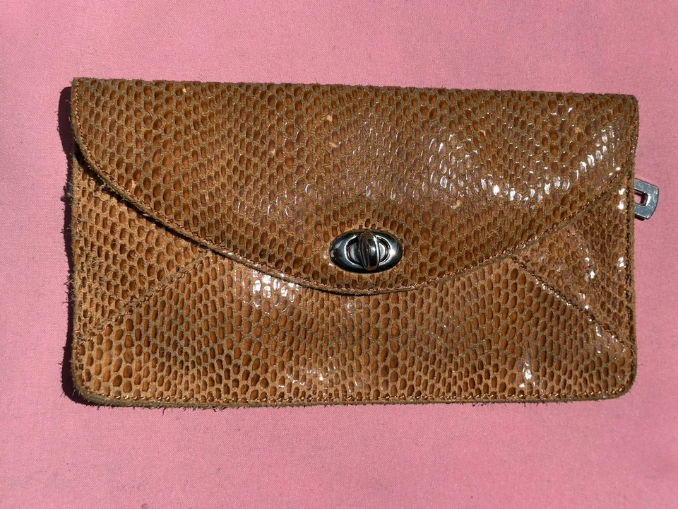 Bolso sin asas SORIAL New York de piel de serpiente de cuero en relieve Foto 2 de 4