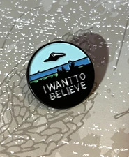 I Want to Believe Enamel Pin – UFO Alien Aesthetic Lapel Badge