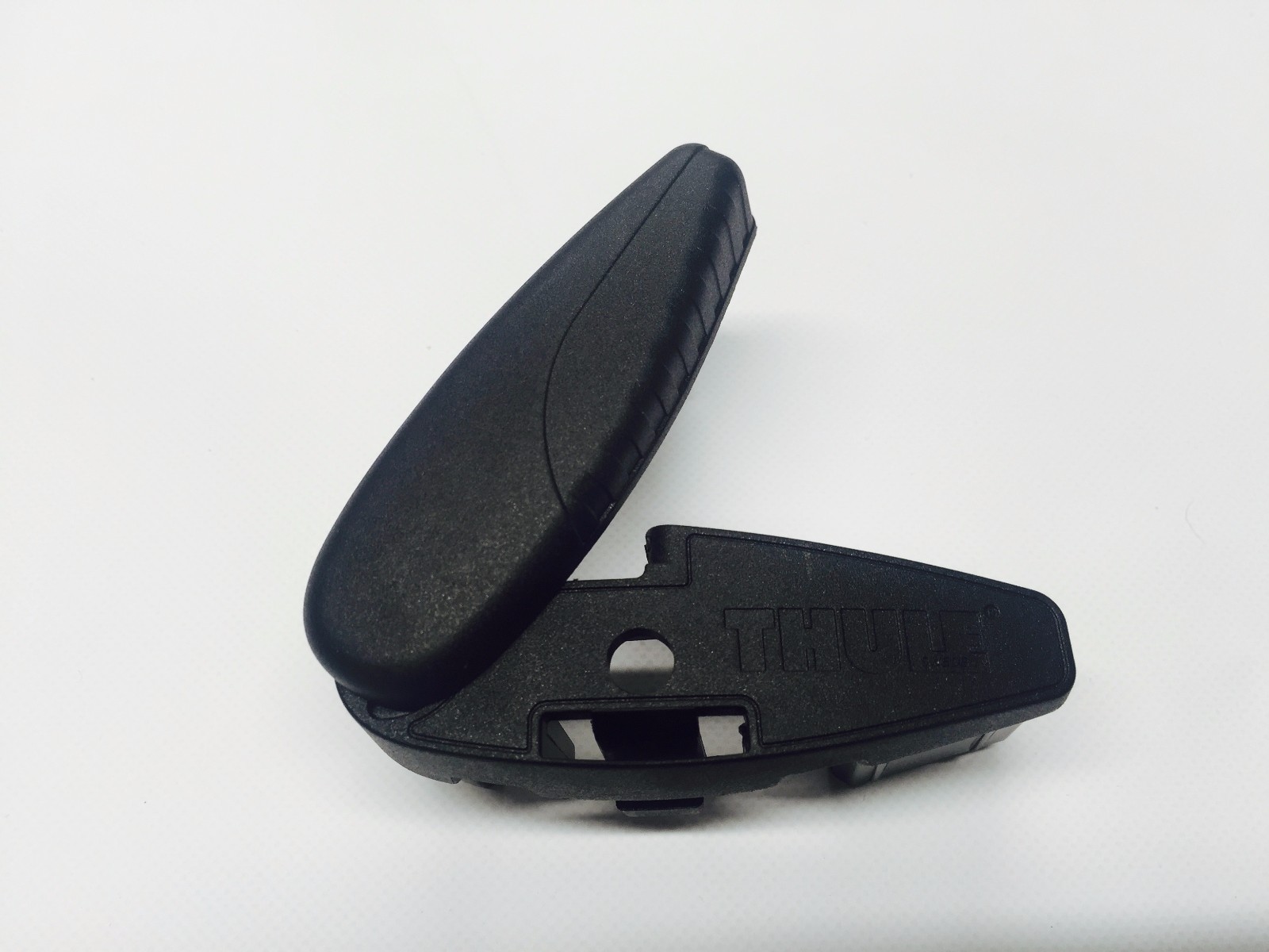 THULE 52103 WINGBAR REPLACEMENT END CAP LEFT HAND