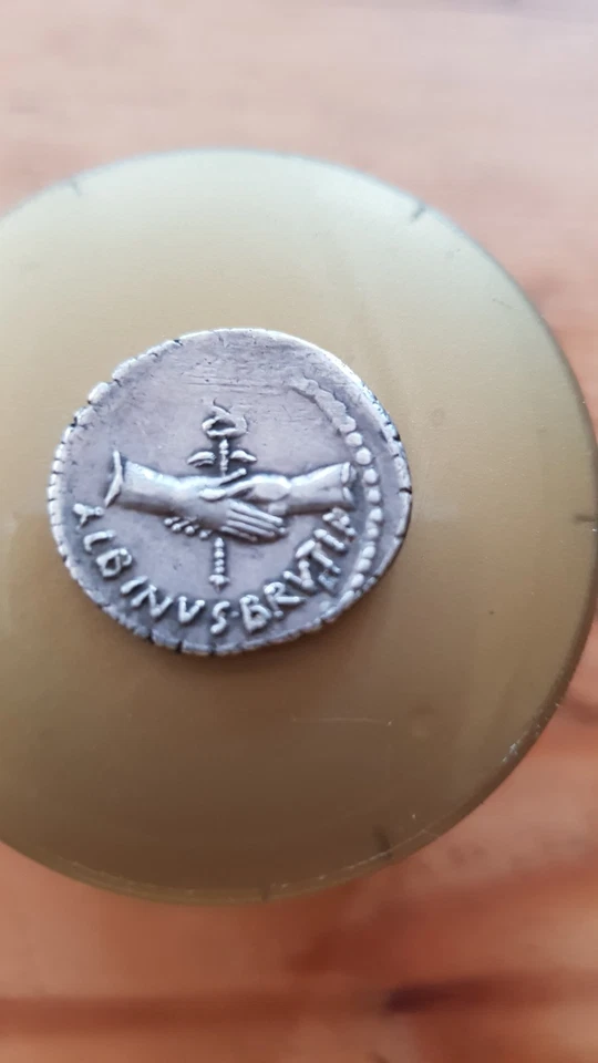 Monnaie romaine Junius Brutus - Photo 2/4