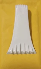 ICE SNOW WINDOW SCRAPER HARD PLASTIC DE ICER HANDLE TOOL comes in a sealed bag