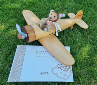 Steiff 038259 Teddybär mit Holzflugzeug limitiert KFS & Zertifikat selten