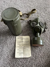 Swiss Gas Mask  FEGA C-Maske Industrial/Civilian from 1939 Rare Deformed Mask