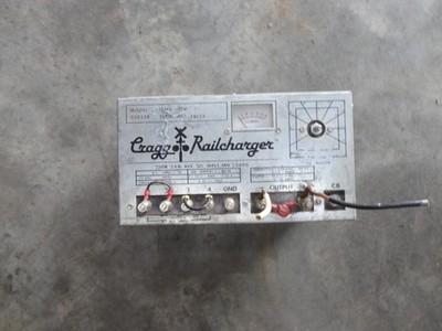 CRAGG RAILCHARGER BATTERY CHARGER MODEL 520338 *FOR PARTS OR REPAIR* 10MV-12V