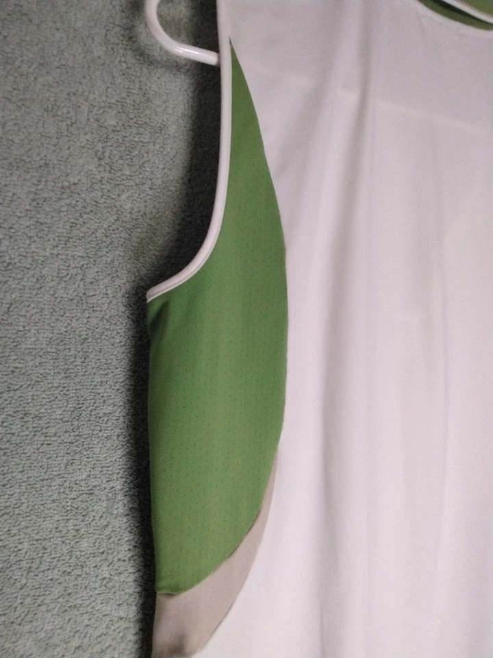 Regata feminina Izod XFG Cool Fx tamanho M colorblock branca verde sem mangas zíper - Imagem 2 de 4