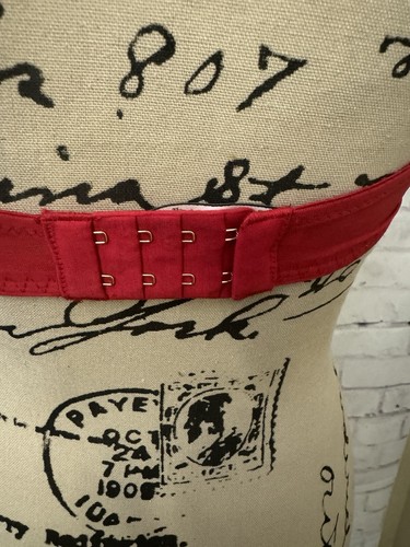 Victoria’s Secret Dream Angels Bra Lined Perfect Coverage Red Lace Size 32DD - Picture 4 of 8