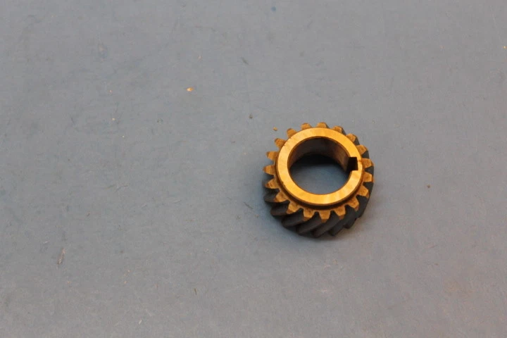 NOS YAMAHA GT1 ENGRANAJE ACCIONADO PRIMARIO GTMX RD60 GT80A PN 353-16111-01-00 Foto 3 de 4