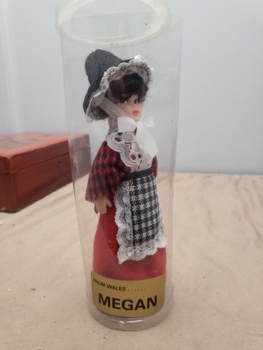 Vintage Welsh Megan From Wales traditional dressed doll In Original Tube - Picture 3 of 7