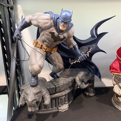 Prime 1: Batman Hush Statue 1/3 Scale (Blue Costume) Exclusive-#544/750 (READ)