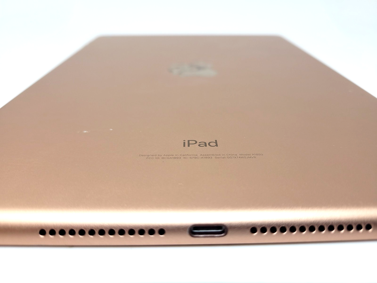 Apple iPad 9.7