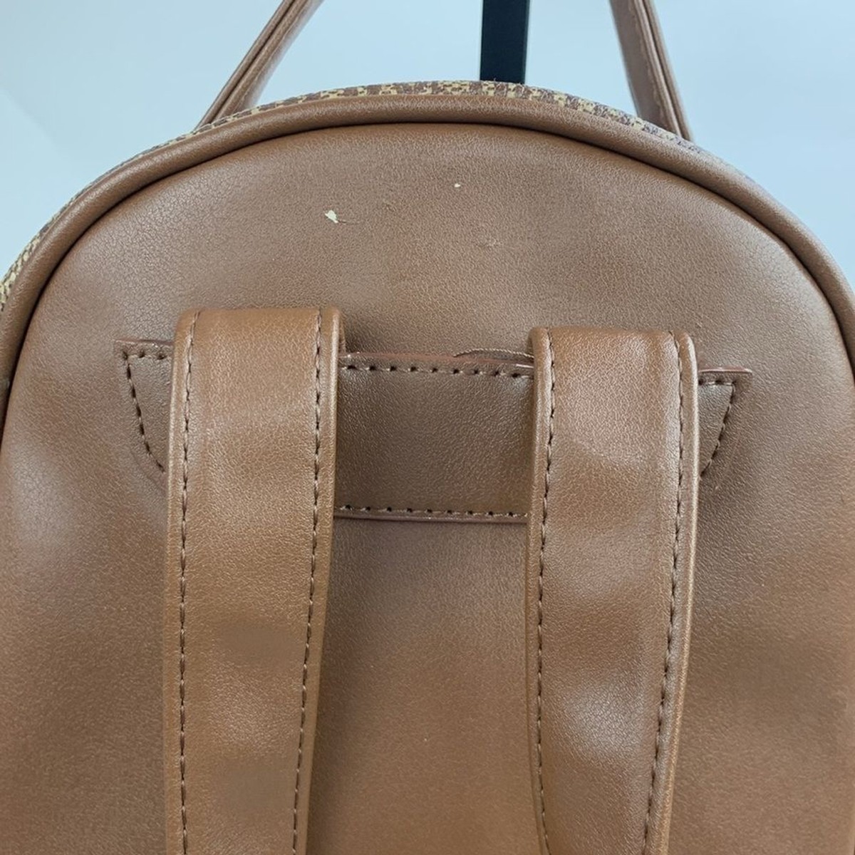 Juicy Couture Logo Backpack bag purse Brown Gold Zip close pockets adjustable Juicy Couture Logo Backpack bag purse Brown Gold Zip close  main image 2