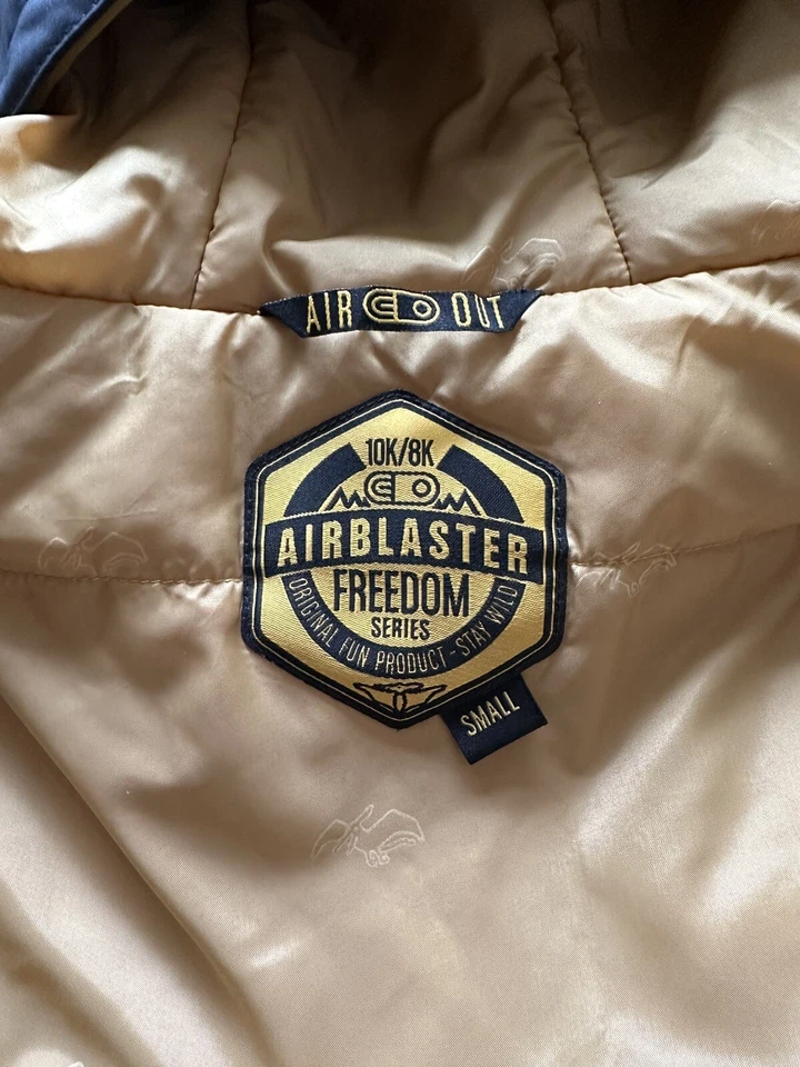 Airblaster Freedom Jacket Women’s Small Navy & Gold - Image 4 of 4