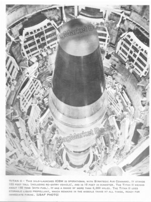 USAF FOTO · TITAN II ICBM IM UNTERIRDISCHEN SILO · 1960er VINTAGE · VANDENBERG AFB