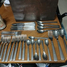 33 pcs. Studio William SYCAMORE Flatware Stainless  Inc 2 Serving Forks + Spoons