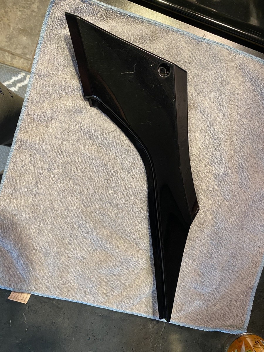 2013 Kawasaki Ninja Ex300 EX 300 Ex300a Right Side Cover Panel