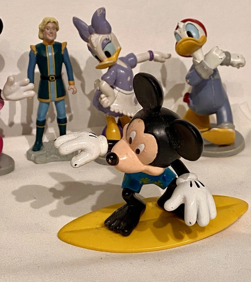 Lote de 14 figuras en su mayoría Disney vintage y actuales de Mickey, Woody, Donald, etc. Foto 4 de 4