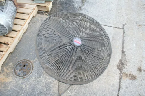 Dayton Commercial Electric Fan Air Circulator W/ Wall Bracket 1RWB4A 30" Dia