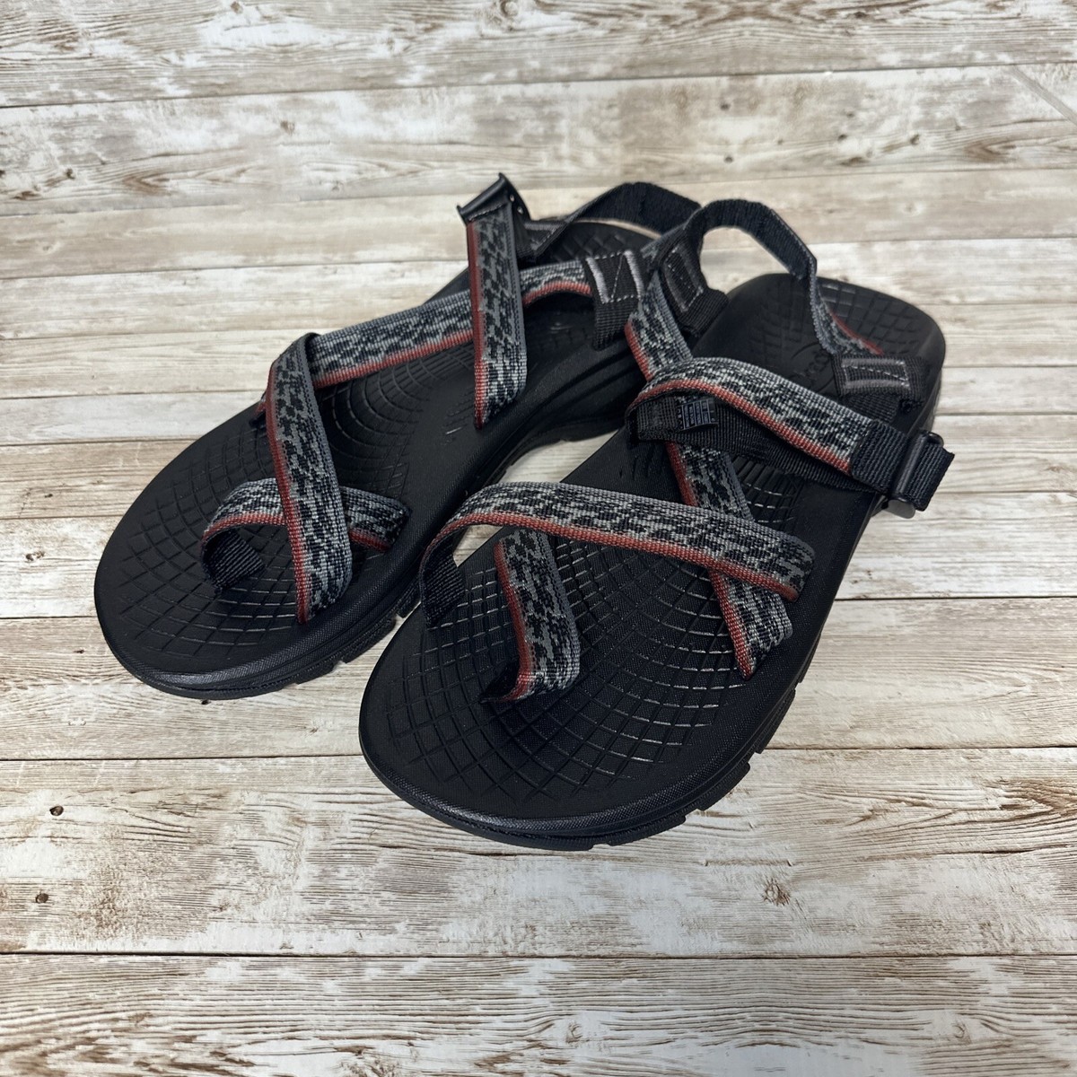 Chaco Grey/red ZVOLV 2 Distress Gris Strap Hiking Sandal  display picture 2